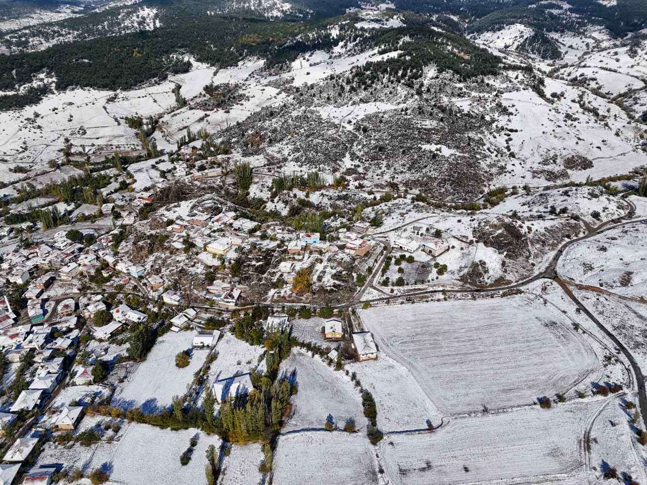 Uşak'a Mevsimin İlk Karı düştü 2